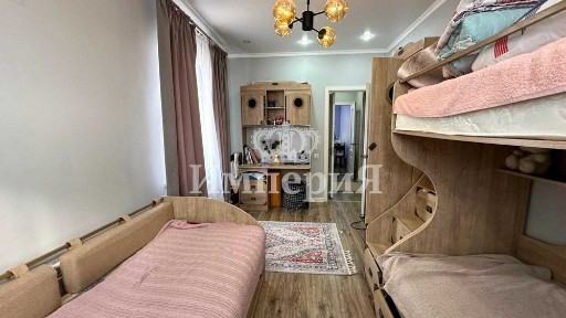 Продам 2 комнатную квартиру Назгуль Империя