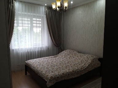 сдам 2-х ком. кв. каратал 1-этаж