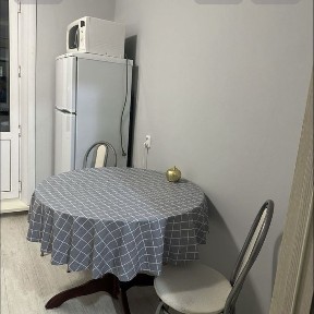 Сдаю квартиру ежемесячно 120000 + ком услуги