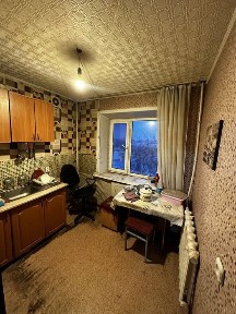 Сдаю 2 -х комнатную квартиру В пришахтинске