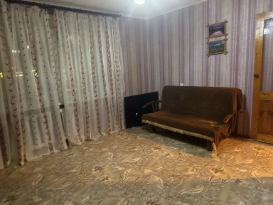 Сдам 1 ком кв район Байтерека полностью с мебелью !