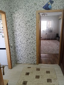 Продается 2-ух, ком. кв в 4 мкр 49 д. г/д 4-этаж.