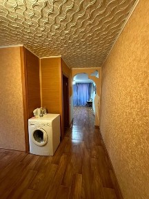 Продам трех комнатную квартиру на 4 районе