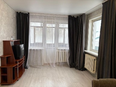 В районе Северного 1 ком кв на 4 этаже