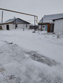 Два дома в одном дворе.