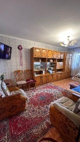 Продается 2 х комнатная квартира (5 мкр)