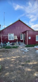 Дом с большой территорией, удобен для разведения скота.