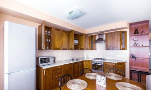 2х-ком посуточно ЖК Северное Сияние