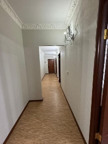 Сдам трёхкомнатную квартиру в 10 мкр 4 дом