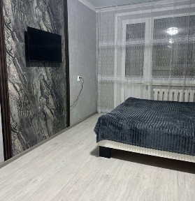 Сдаю кв ежемесячно 100000 + ком услуги