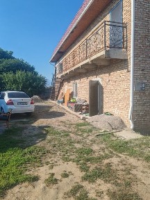 Продается двух этажный дом