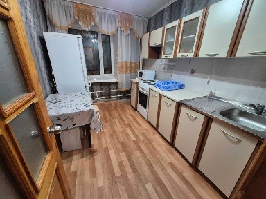 Сдал 1,5 комнатную квартиру в районе КШТ на долгий срок