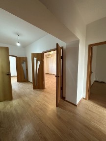 Мкр Арай. 3 комн квартира