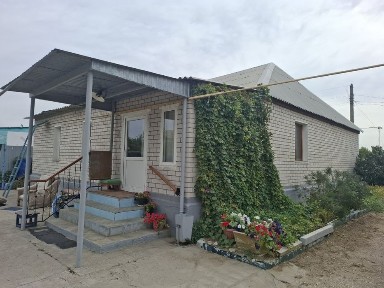 Продам дачный участок с 1этажным домом и 2-х этажным домом.