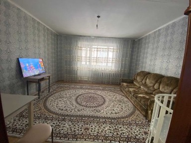 Просторная 2-ух комн. квартира 54 кв. м. Мкр. Майкудук, Восток 3.