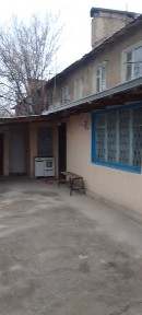 Продаётся 3- х комнатная квартира со всеми удобствами.