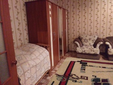 Сдается 1 комн кв в 10 мкр.