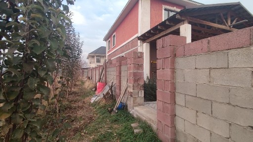 Частный дом в Алмате