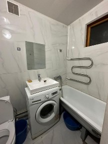 Сдам с кондиционером посуточно по часовой 6 микрорайоне