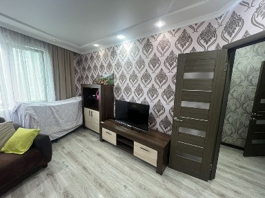 1 комн кв по часам 2000 за час Лазурный квартал центр Левого берега