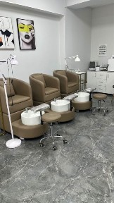 Маникюрные столы в аренду | Коворкинг