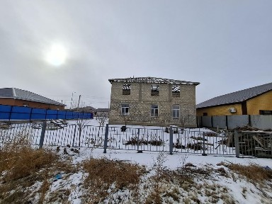 Продается 2-х этажный не достроенный дом