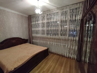 Сдам1кв по суточна и по часам районе Евразия ресторан Туран