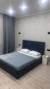 Сдам 2 комнатную квартиру в центре по часам посуточно ВИП