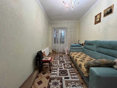 Продаю 3-комнатную в городе, ул. Жамбыла