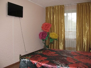 1 комн кв. КЖБИ, 25маг, ул Маяковского, 7500 на ночь, боллер