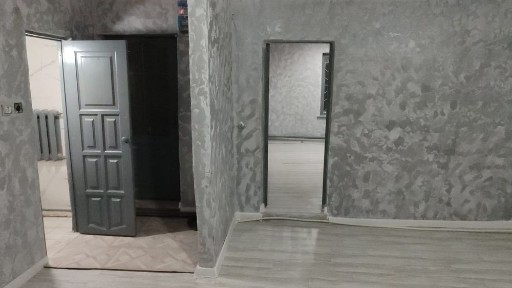 Продаётся двух комнатная квартира. Свежий ремонт.