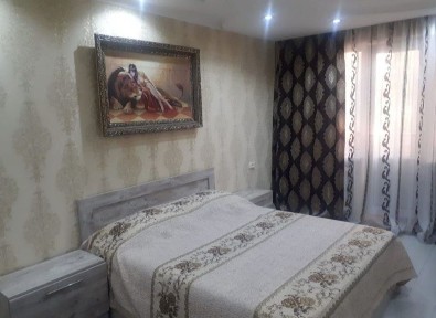 Часы 2000 теңге. 1-но комнатная Абая-Ташкентская