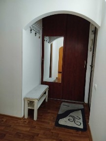 сдам 2-комнатную квартиру на длительный срок. семейной паре.