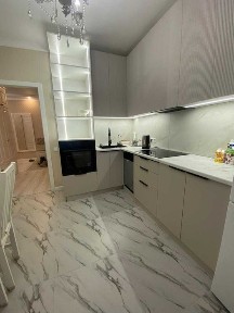 продам 3 комн квартиру на проспекте Абылайхана