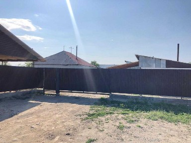 Уютный дом с просторной территорией и всеми удобствами!