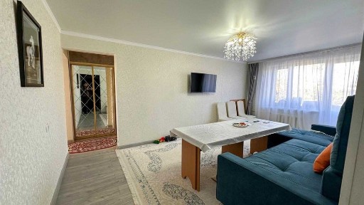 Продам 3 комнатную квартиру в Центре Айман ИмпериЯ