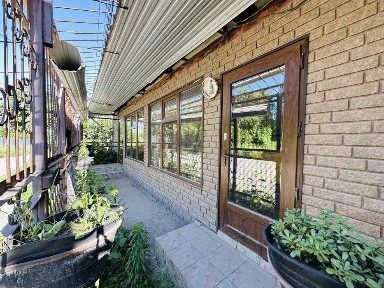 Оборудованный контейнер под магазин и парикмахерскую