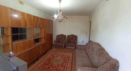 Продаю 2х комн. квартиру с раздельной планировкой на 2 этаже