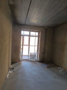 Полноценная ТРЕШКА по низкой цене! небольшая в самом центре города!