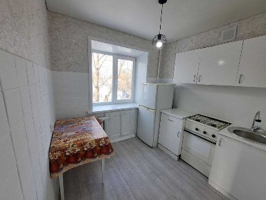 Продам 1-ю квартиру по Сералина