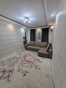 Центре Города 2х комнатная квартира 3 этаж ТУРКЕСТАНСКАЯ. БАЙТУРСЫНОВ