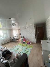 Продам квартиру, в цетре города, теплая, светлая