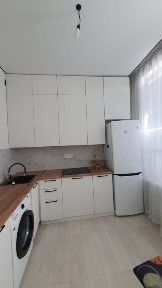 Адам 1 комнатную квартиру