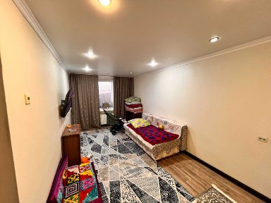 Продаётся 2-комнатная квартира в центре города.