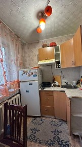 Продается 2 х комнатная каартира (3 мкр)