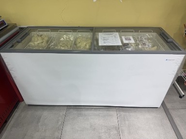 Сдам 2 холодильника в мясном магазине