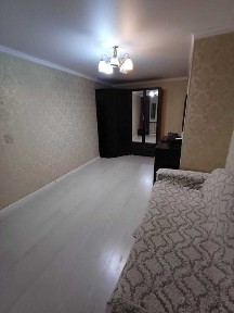 1 комнатная 40 кв м. Кирпичный дом