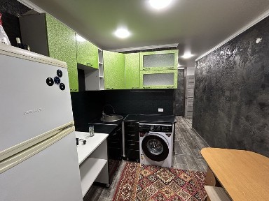 Продам 2-х комнатную квартиру с ремонтом 3 этаж