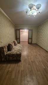 Продам 3 комнатную квартиру с центральным расположением