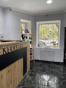 сдам в аренду кресло парикмахерское женскому мастеру